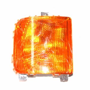 M.A.N F2000 FLASHER LAMPS R/S (NEXT TO H/LAMP)